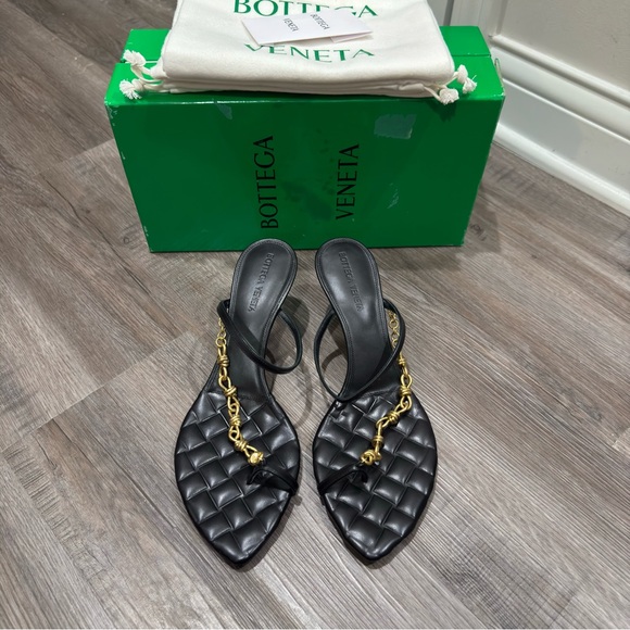 Bottega Veneta Leaf Black Leather Sandals - Picture 4 of 16